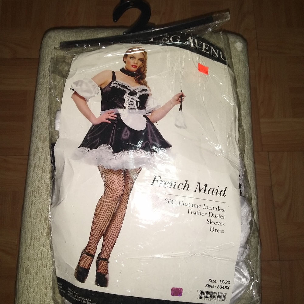 Leg Avenue French Maid plus size costume